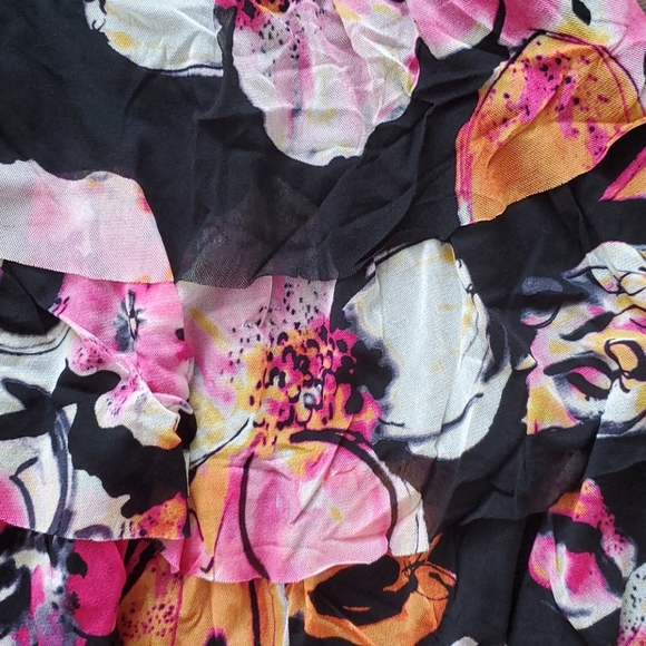 Express Floral Halter Top - Picture 2 of 4